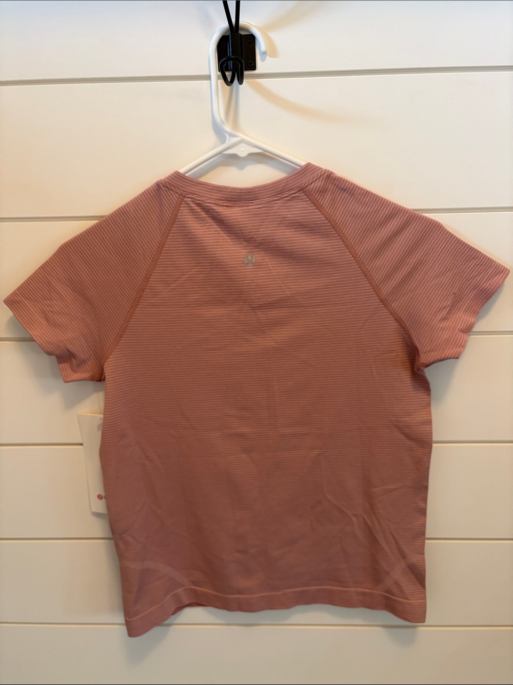 lululemon athletica swiftly tech short sleeve race length tee - Picture 4 of 4